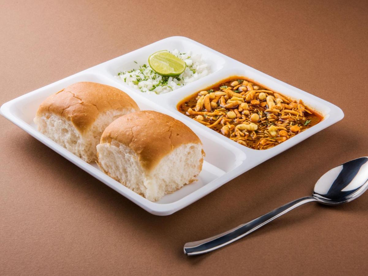 Oyo 49867 Hotel Kalpana Residency 뭄바이 외부 사진
