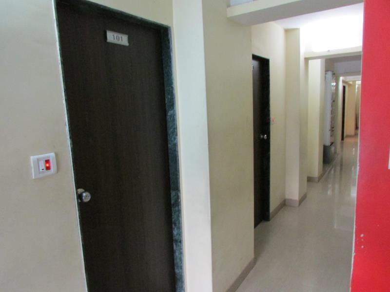 Oyo 49867 Hotel Kalpana Residency 뭄바이 외부 사진
